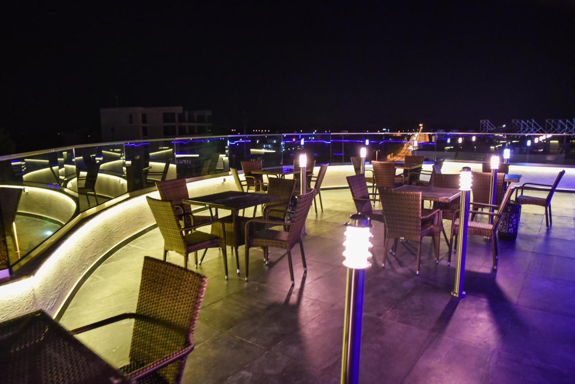 Hotel Evropa Ulcinj Exteriör bild
