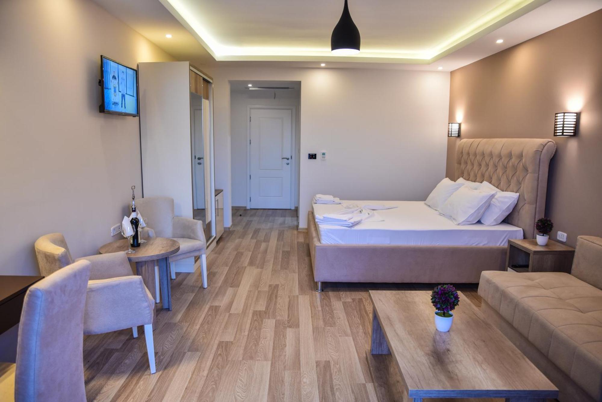 Hotel Evropa Ulcinj Exteriör bild
