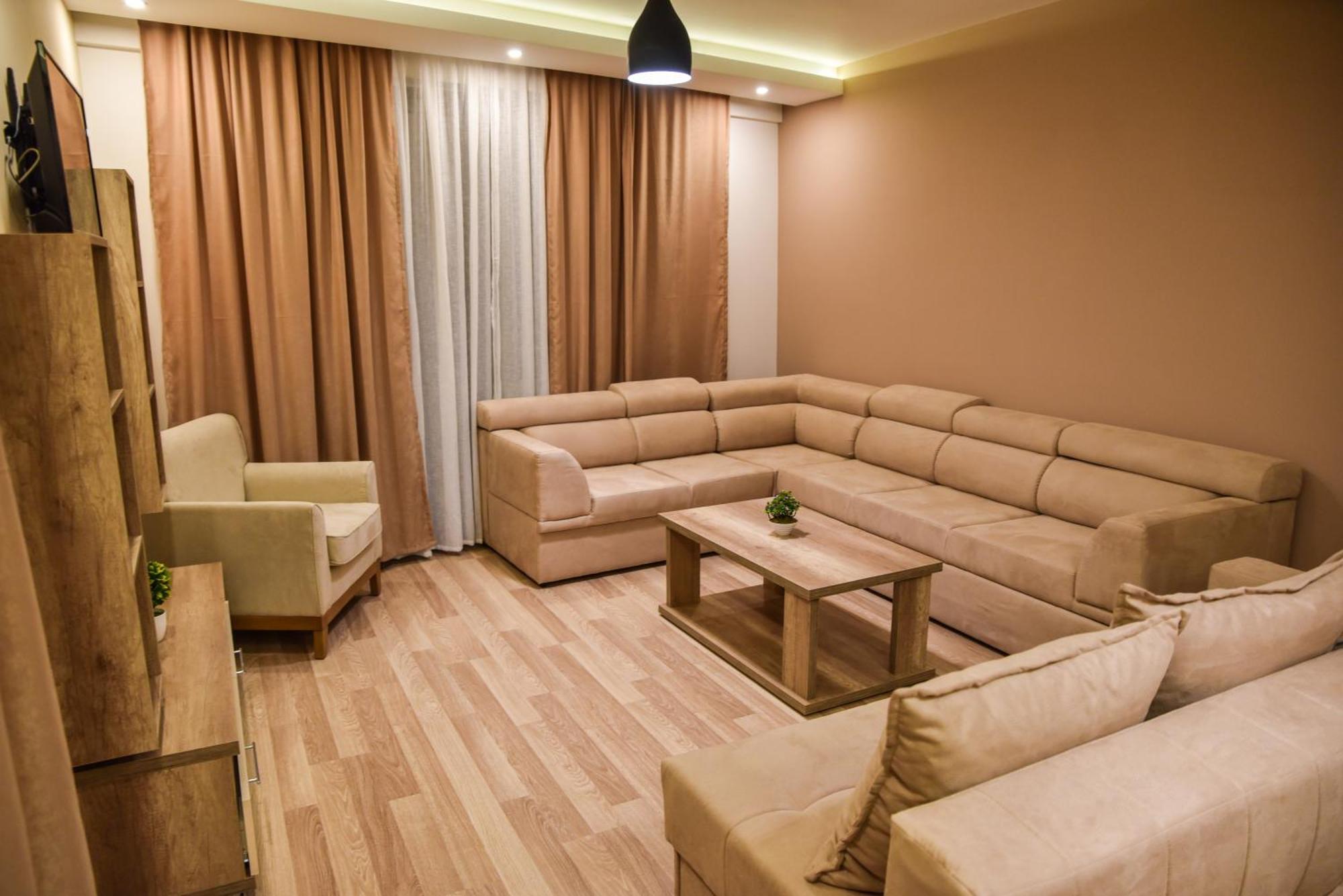 Hotel Evropa Ulcinj Exteriör bild