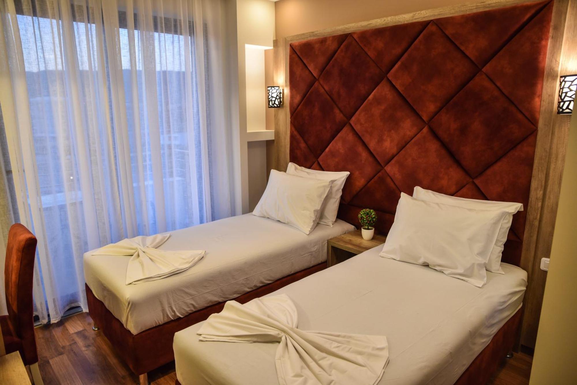 Hotel Evropa Ulcinj Rum bild