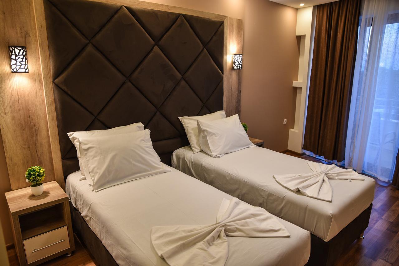 Hotel Evropa Ulcinj Exteriör bild