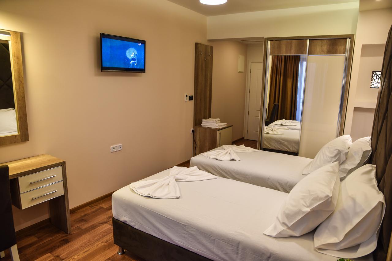 Hotel Evropa Ulcinj Exteriör bild